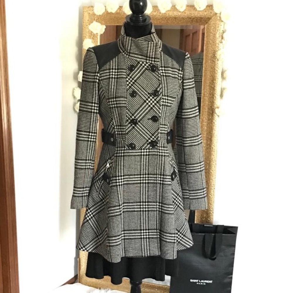 Gues Coat Black and White - Picture 5 of 16